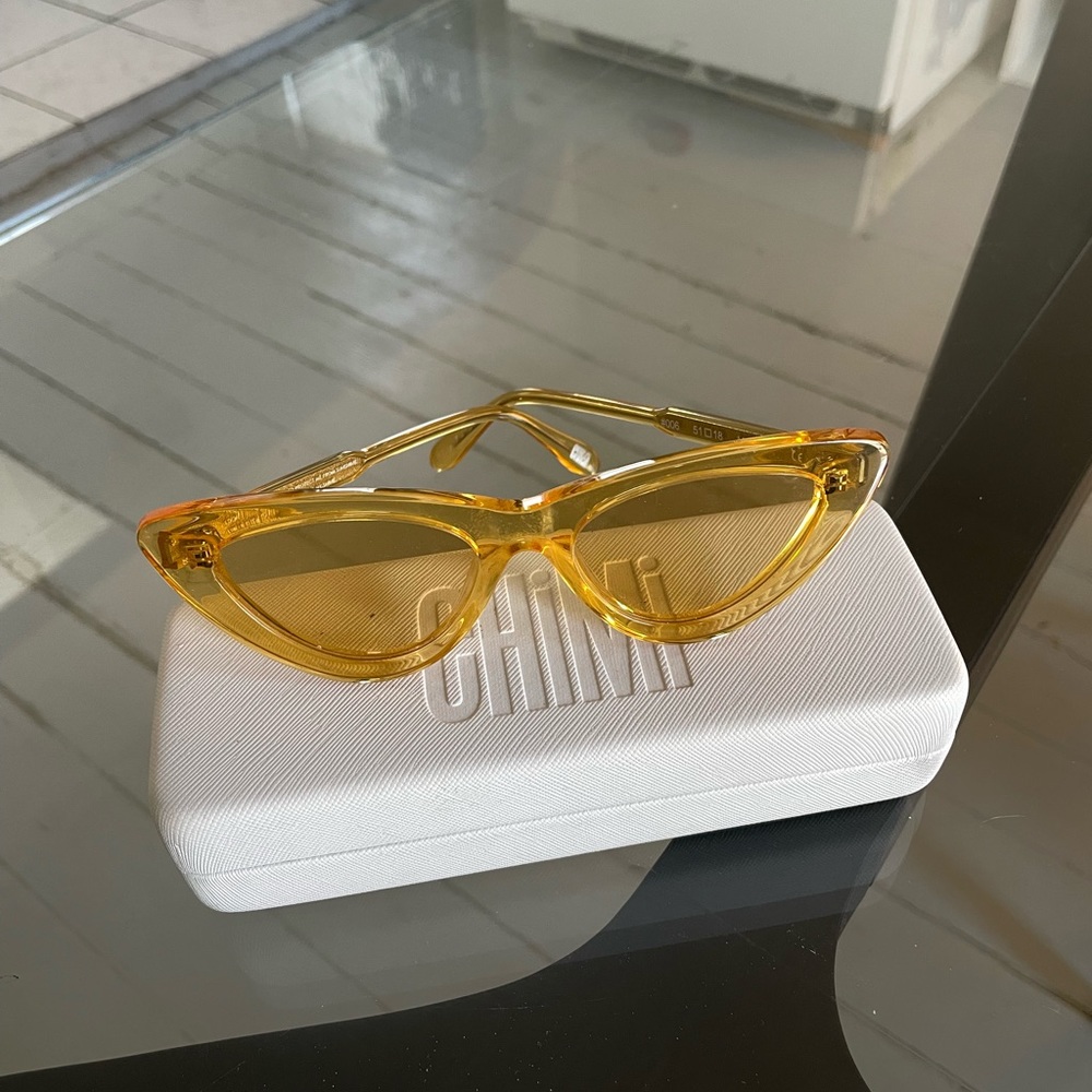 CHIMI - yellow cat eye sunglasses